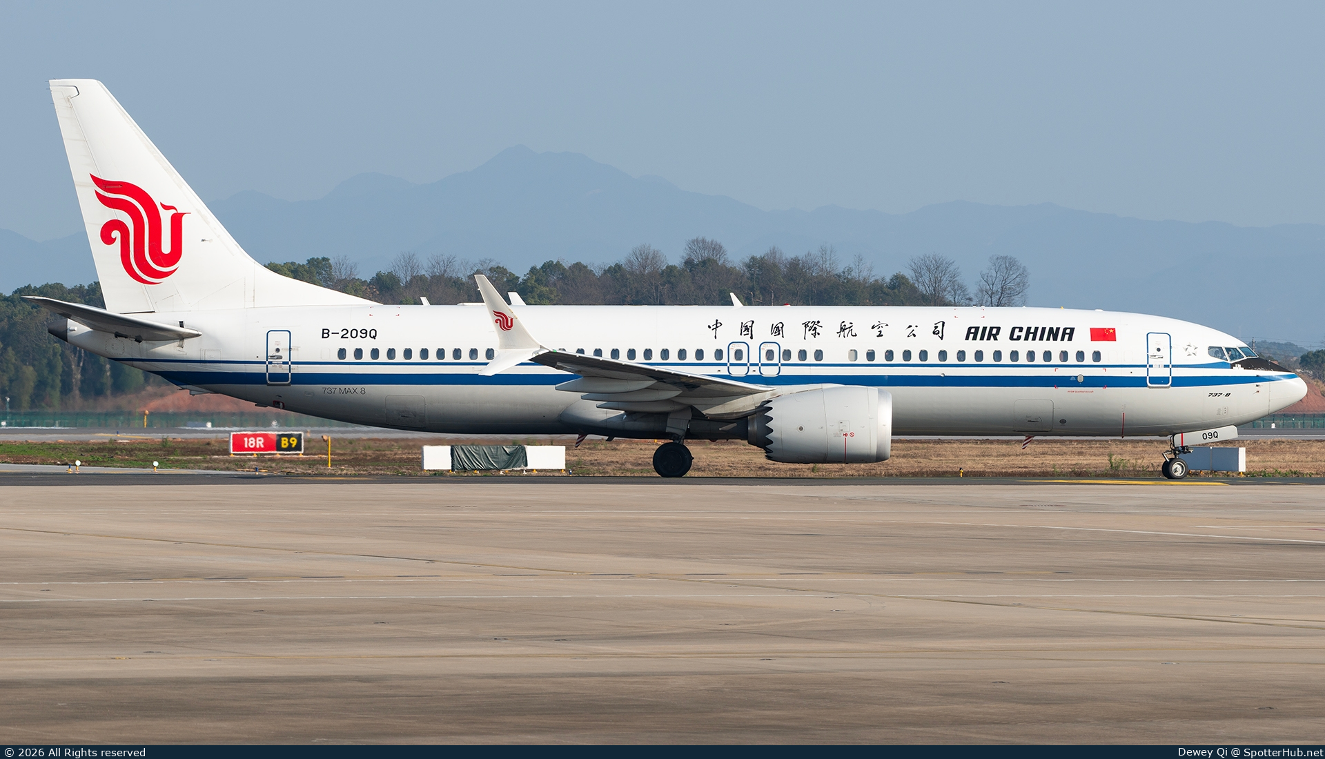Photo of B-209Q - Boeing 737 MAX 8 operated by Air China