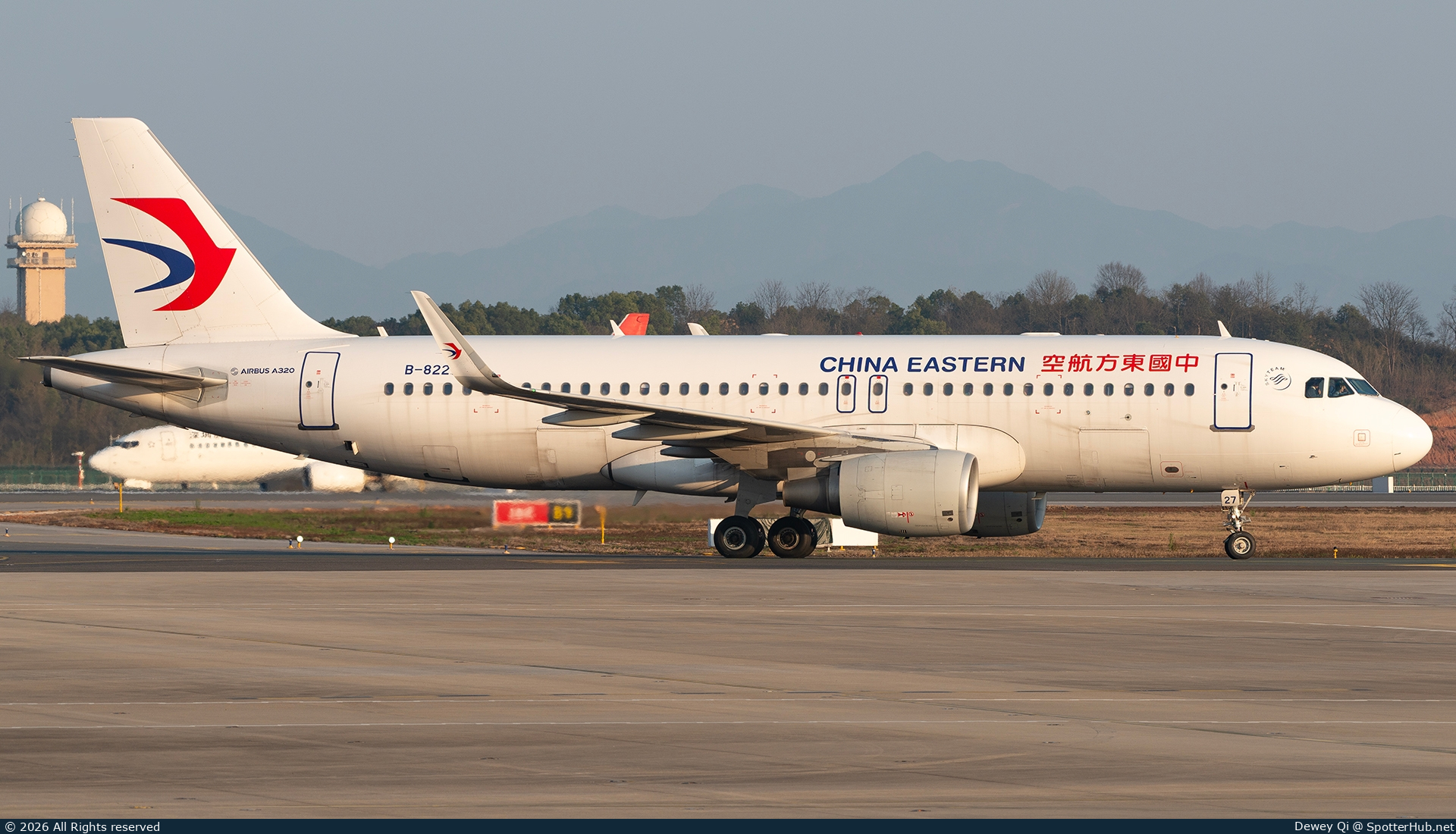 Photo of B-8227 - Airbus A320-214 operated by China Eastern Airlines