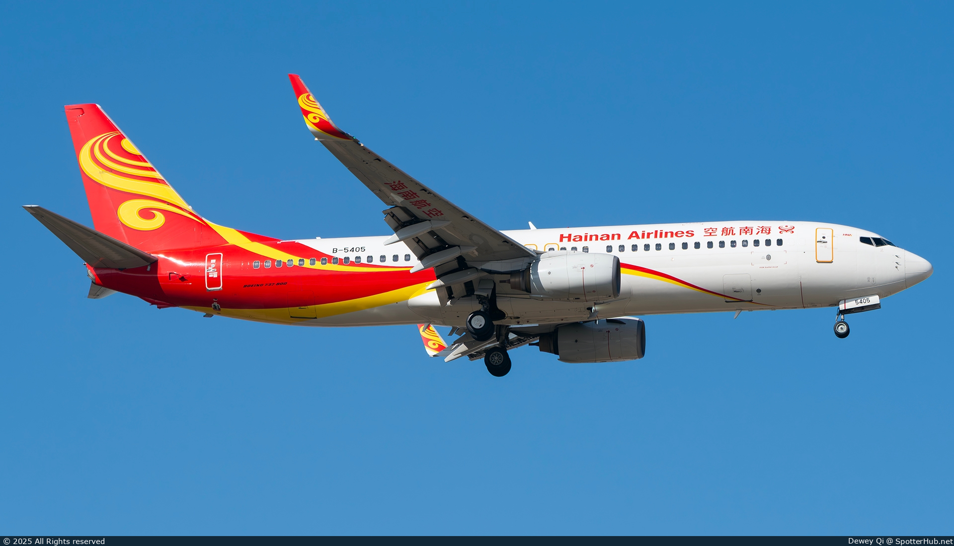 Photo of B-5405 - Boeing 737-84P operated by Hainan Airlines