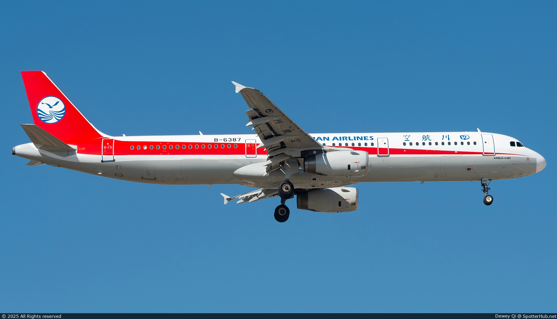 Photo of B-6387 - Airbus A321-231 operated by Sichuan Airlines