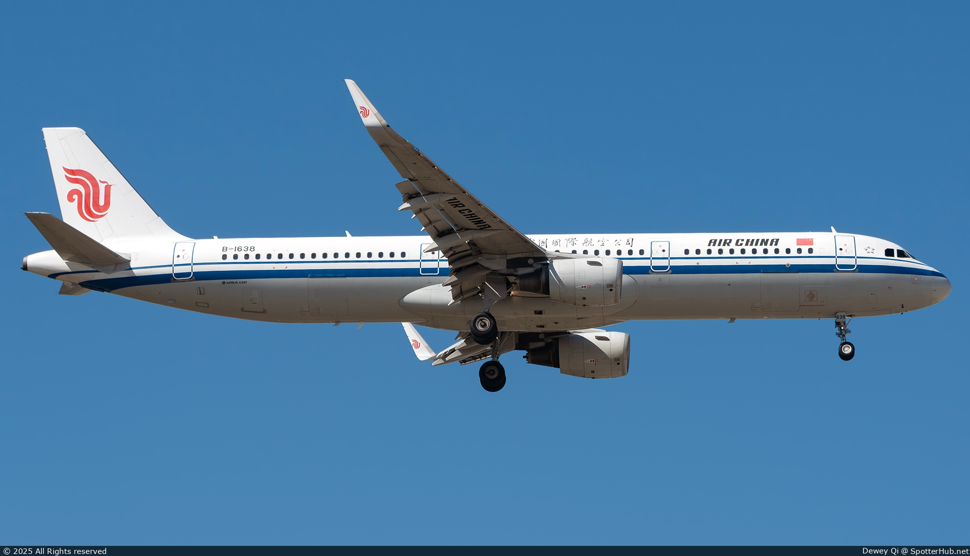 Photo of B-1638 - Airbus A321-213 operated by Air China