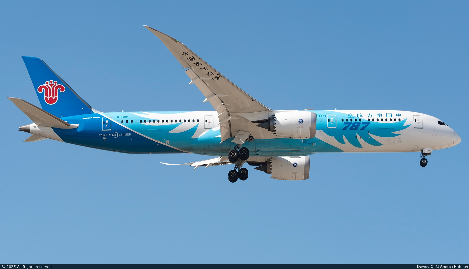 Photo of B-209D - Boeing 787-9 Dreamliner operated by China Southern Airlines