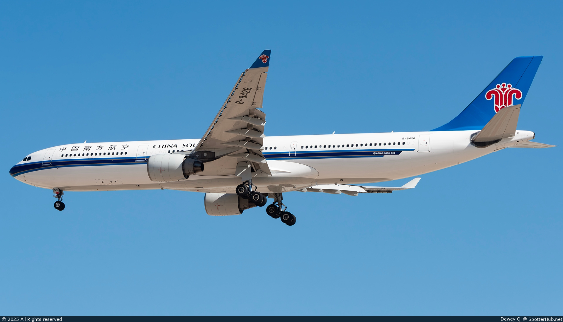 Photo of B-8426 - Airbus A330-323 operated by China Southern Airlines