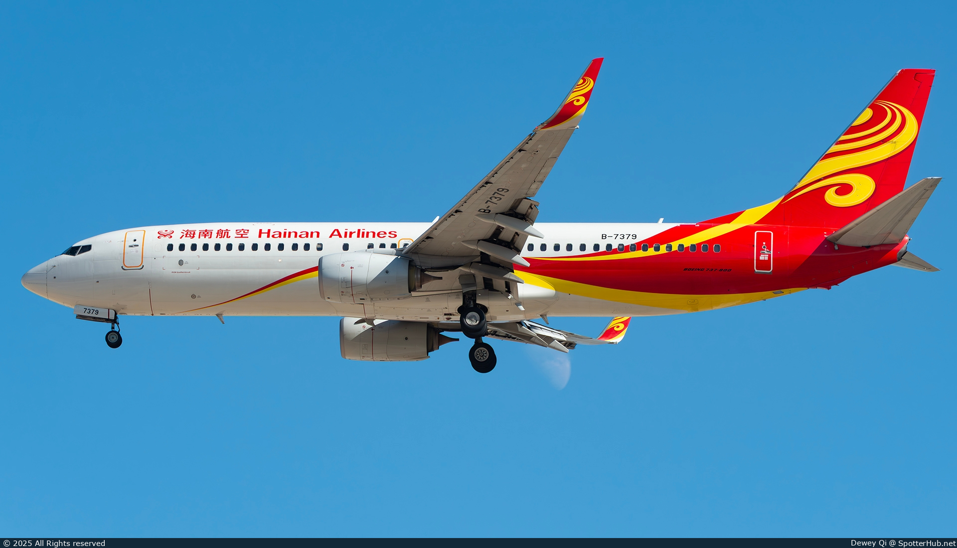 Photo of B-7379 - Boeing 737-84P operated by Hainan Airlines
