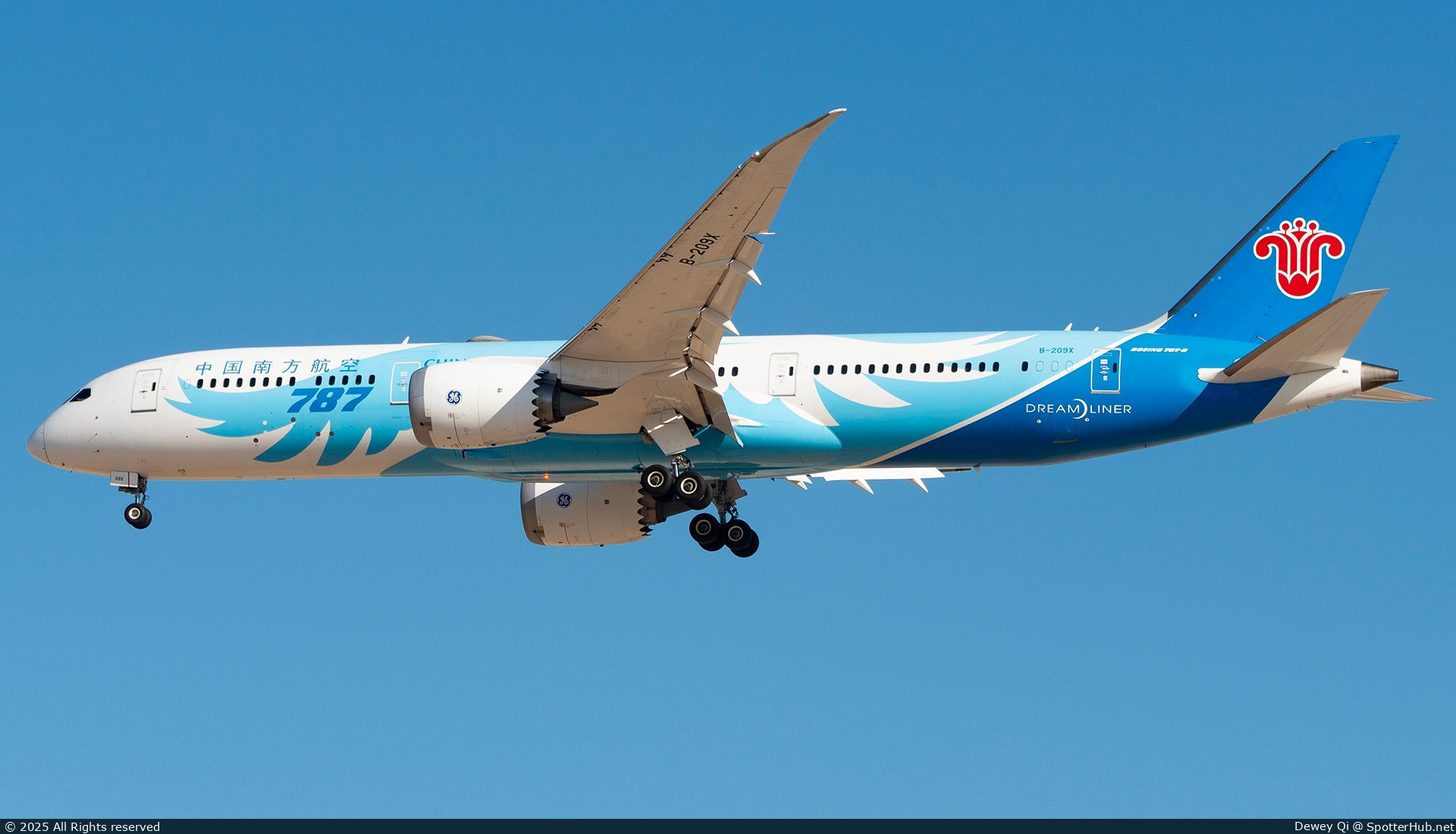 Photo of B-209X - Boeing 787-9 Dreamliner operated by China Southern Airlines
