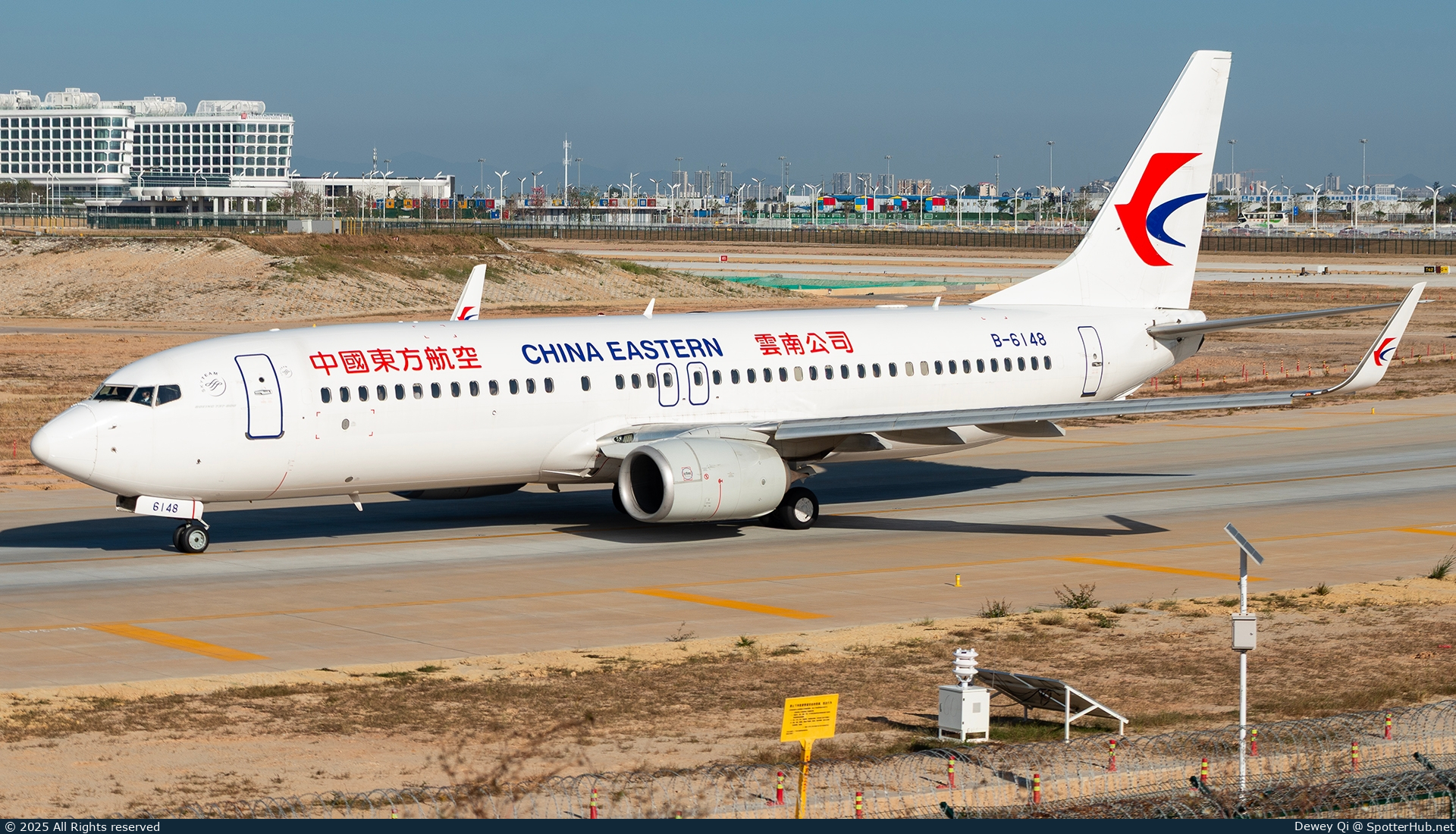 Photo of B-6148 - Boeing 737-89P operated by China Eastern Airlines