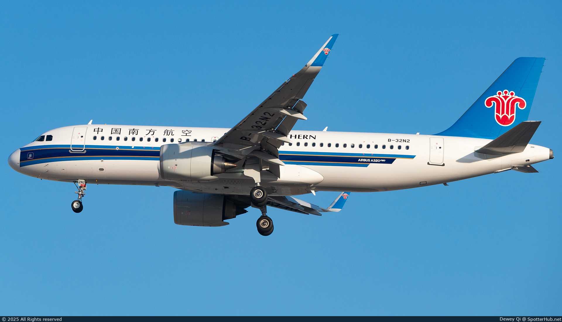 Photo of B-32N2 - Airbus A320-251N operated by China Southern Airlines