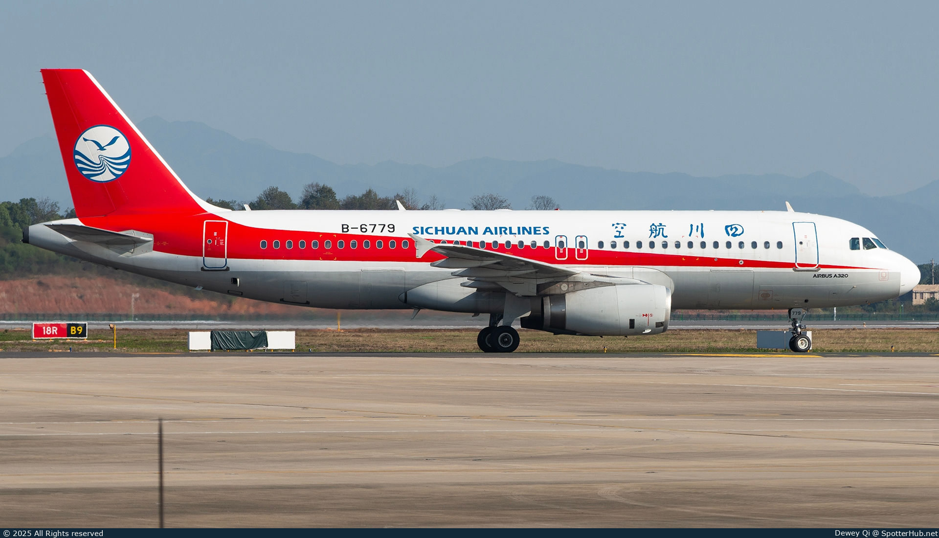 Photo of B-6779 - Airbus A320-232 operated by Sichuan Airlines