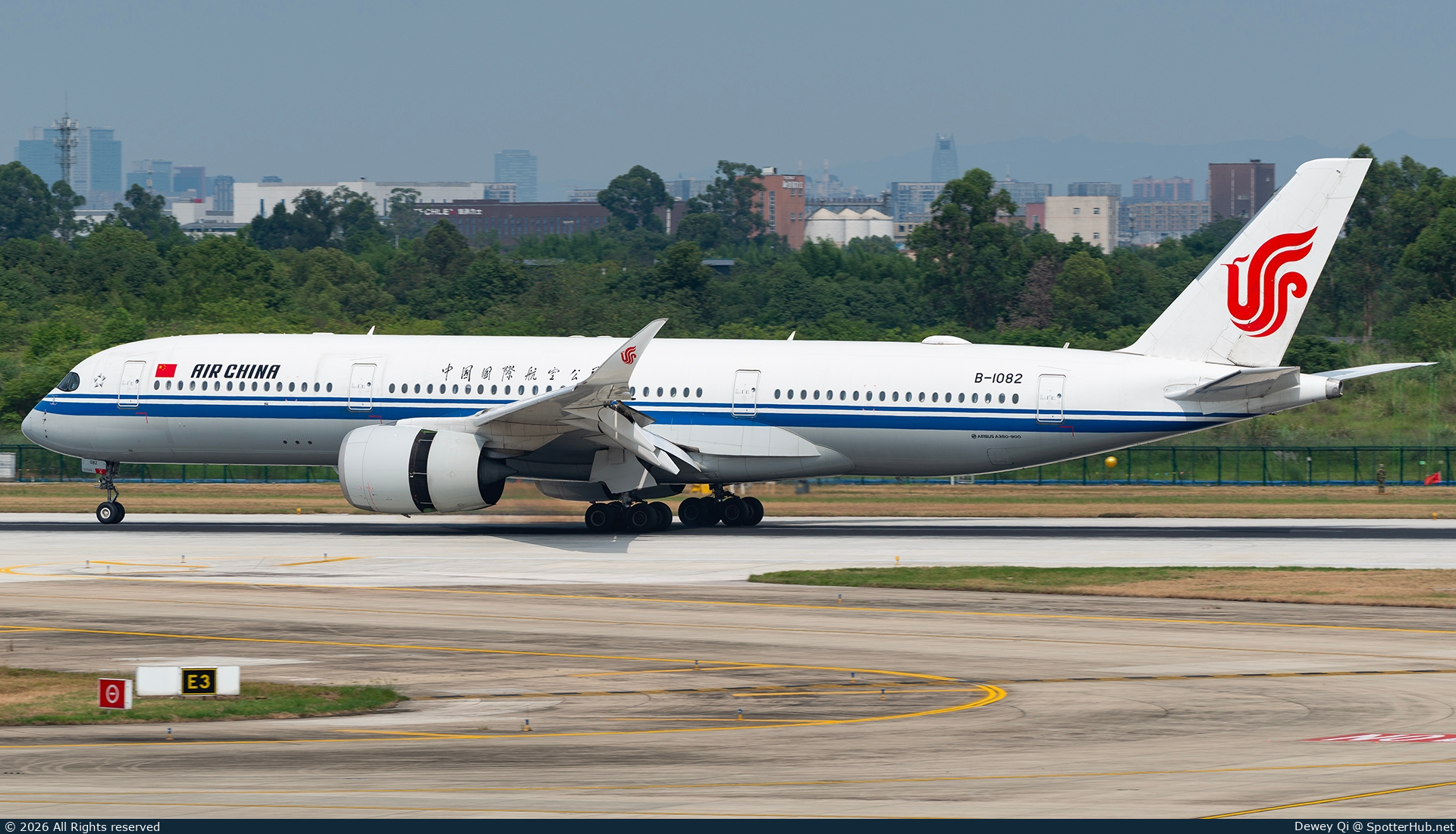 Photo of B-1082 - Airbus A350-941 operated by Air China