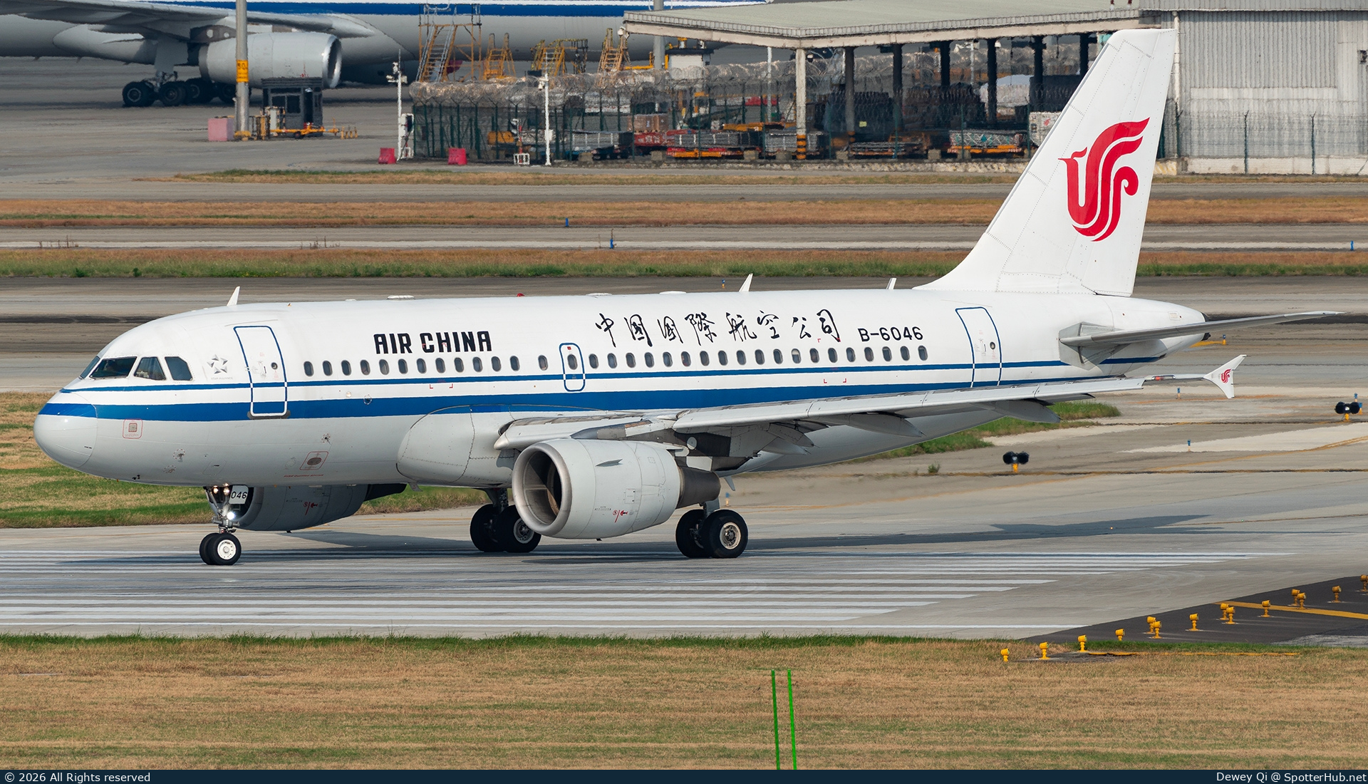 Photo of B-6046 - Airbus A319-115 operated by Air China