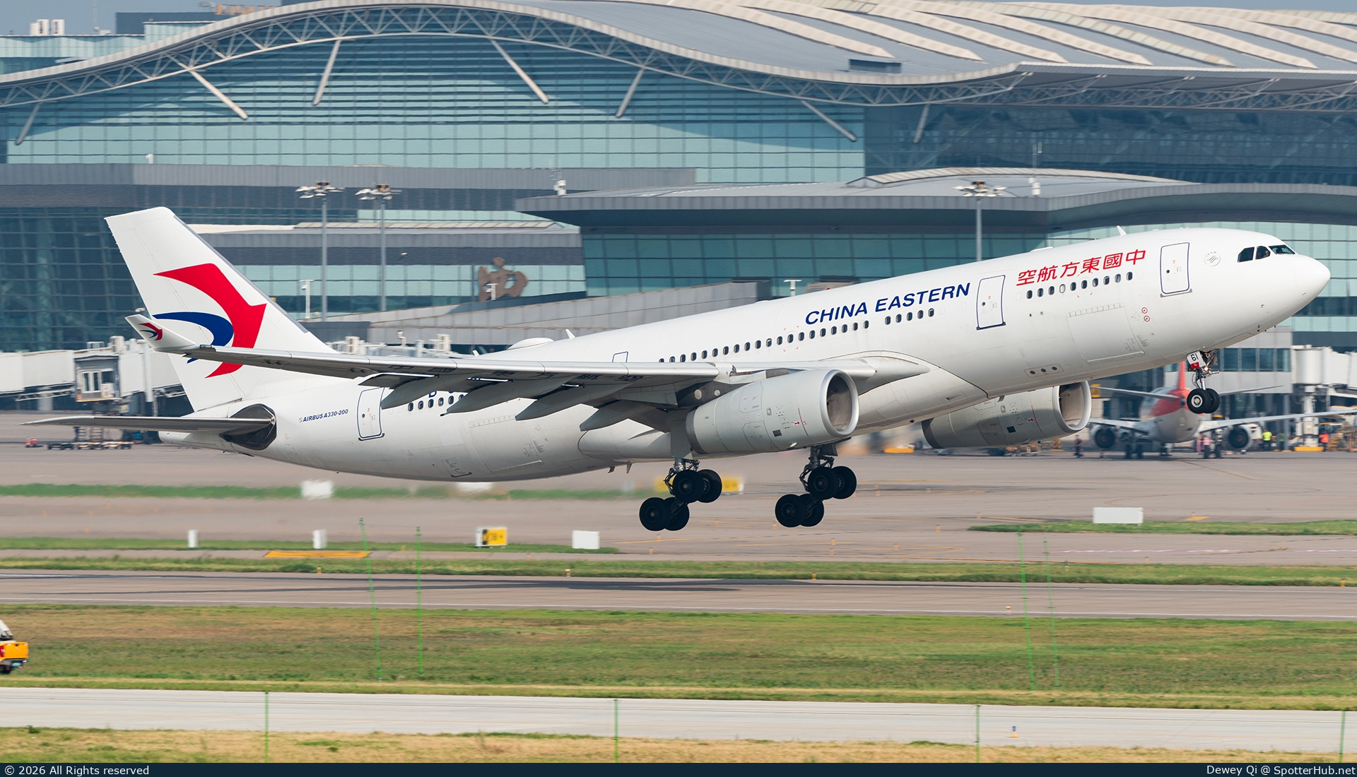 Photo of B-5961 - Airbus A330-243 operated by China Eastern Airlines