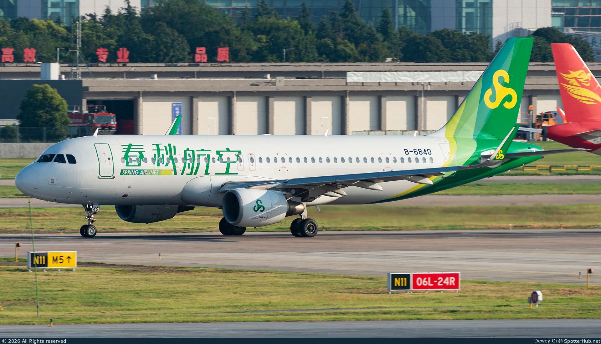 Photo of B-6840 - Airbus A320-214 operated by Spring Airlines