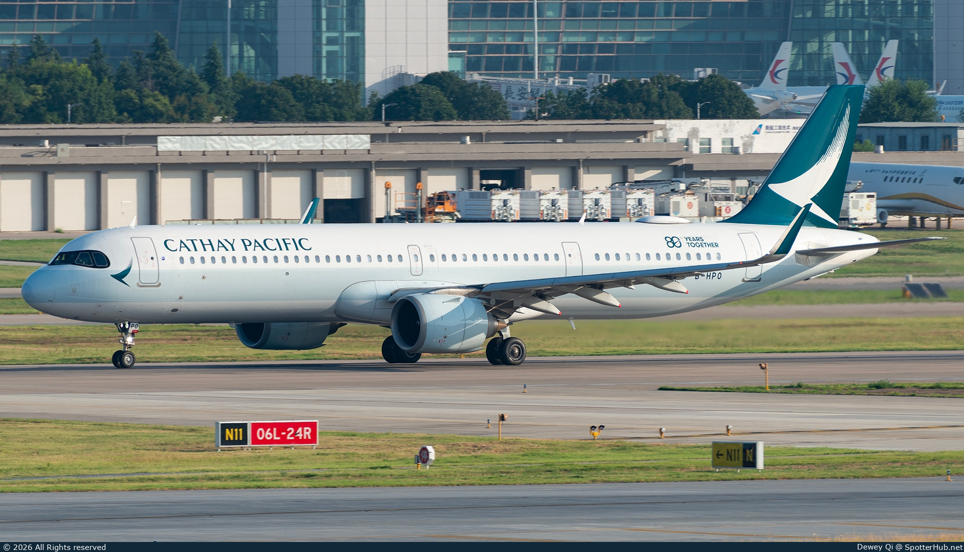 Photo of B-HPO - Airbus A321-251NX operated by Cathay Pacific Airways