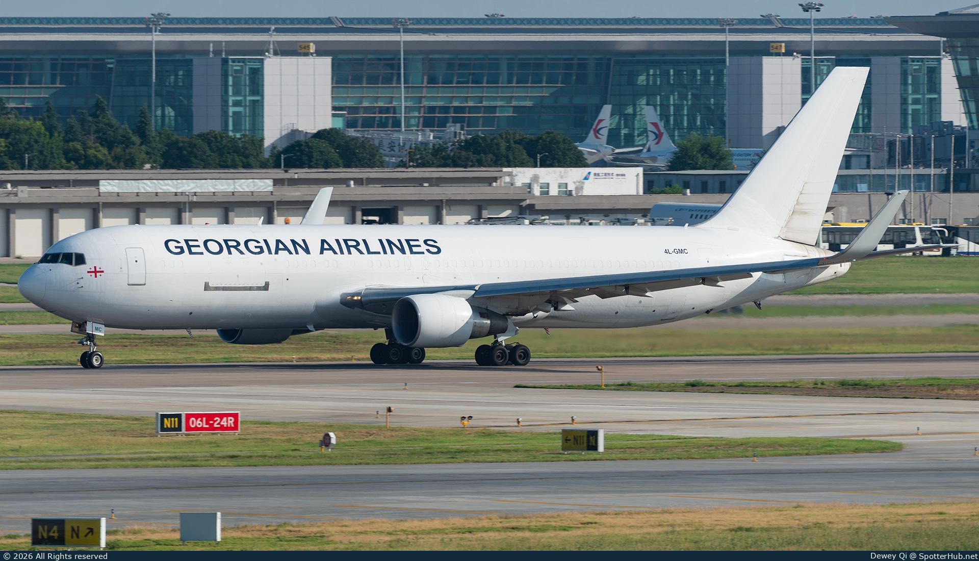 Photo of 4L-GMC - Boeing 767-330(ER)(BDSF) operated by Georgian Airlines