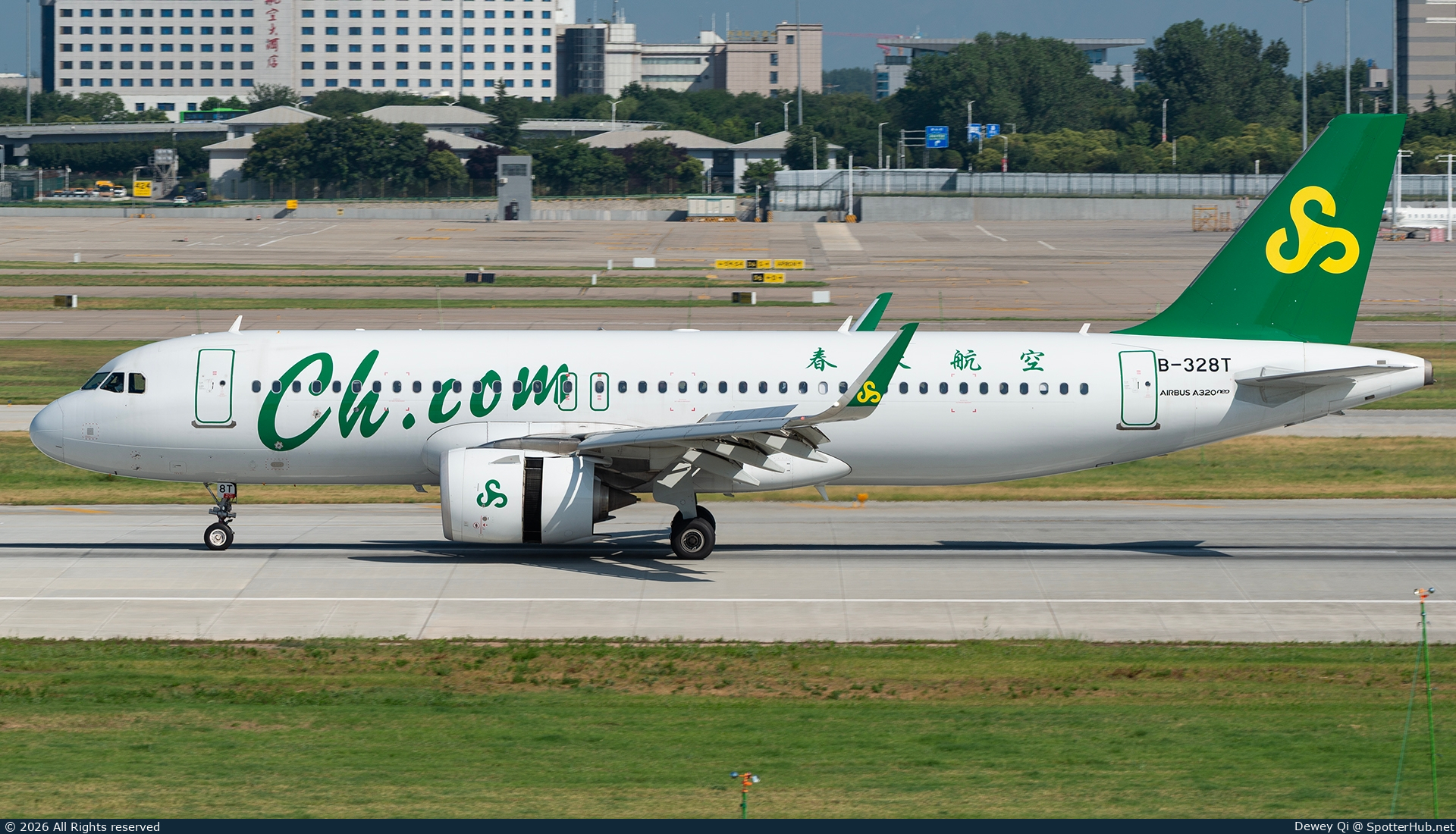 Photo of B-328T - Airbus A320-251N operated by Spring Airlines