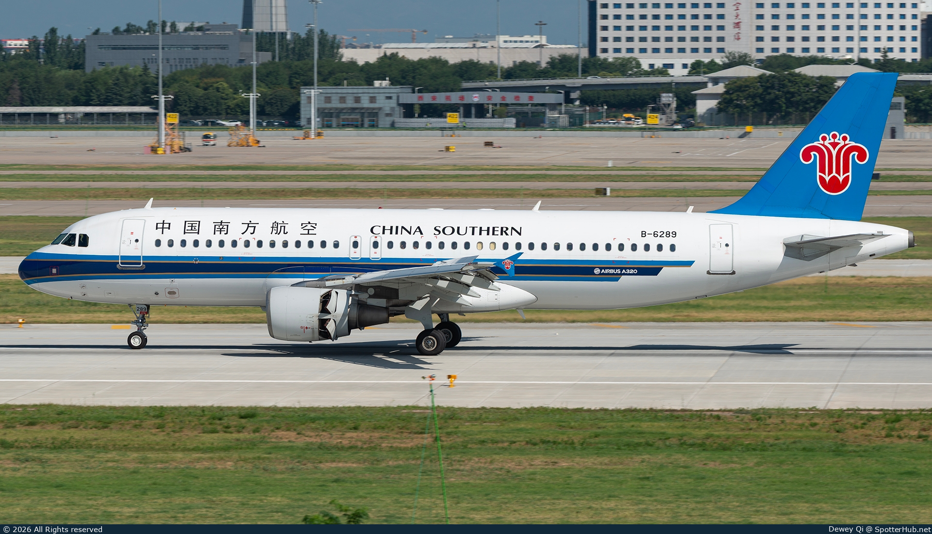 Photo of B-6289 - Airbus A320-214 operated by China Southern Airlines