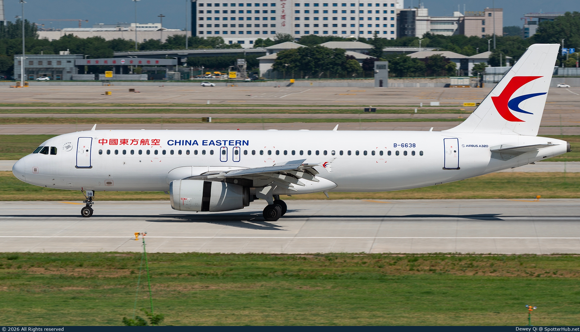 Photo of B-6638 - Airbus A320-232 operated by China Eastern Airlines