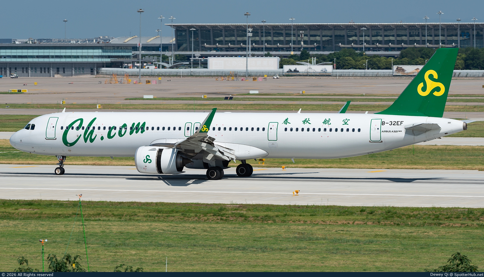 Photo of B-32EF - Airbus A321-253NX operated by Spring Airlines