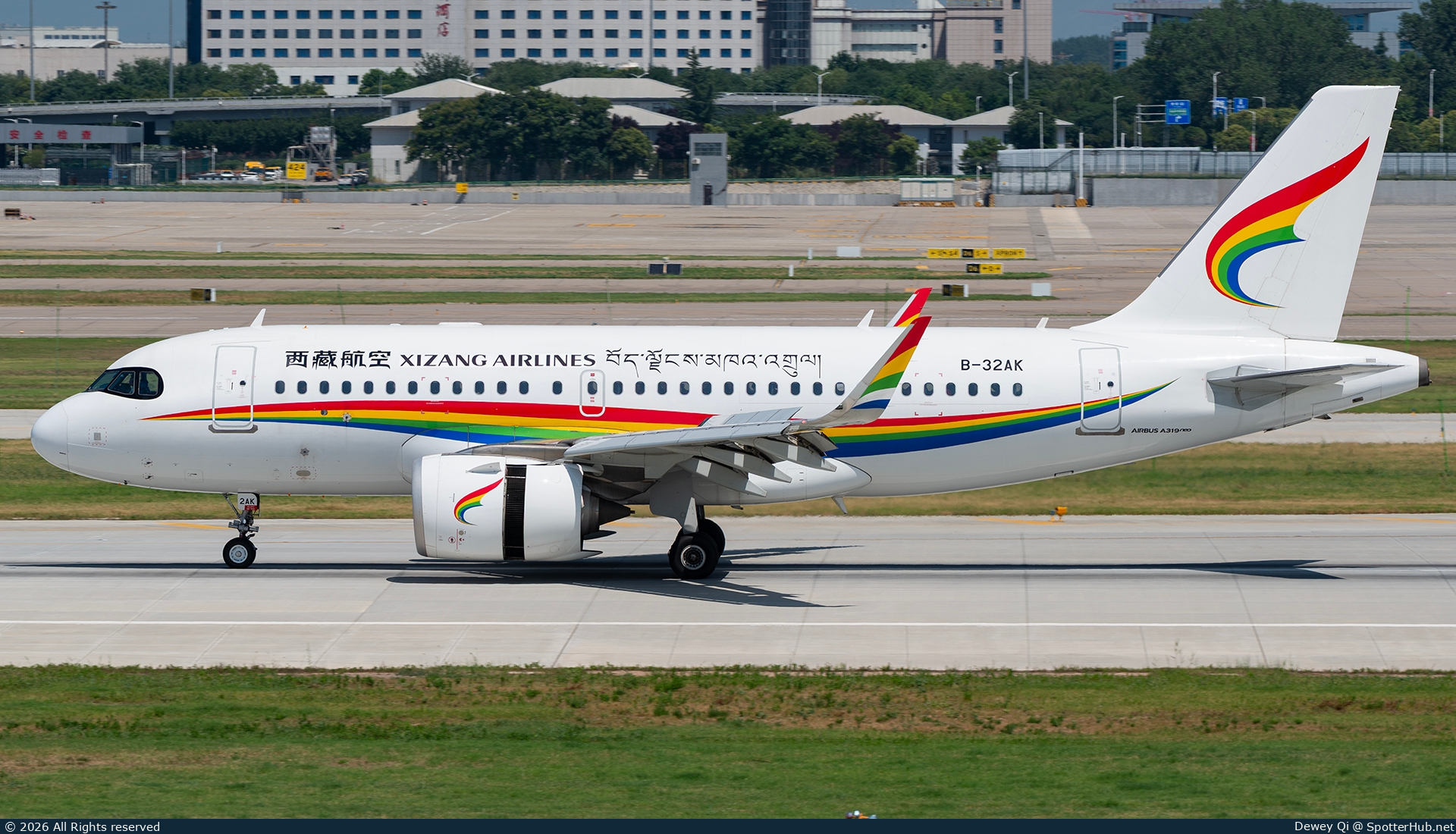Photo of B-32AK - Airbus A319-153N operated by Tibet Airlines