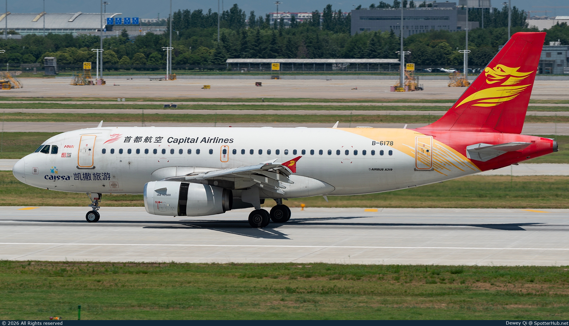 Photo of B-6178 - Airbus A319-132 operated by Capital Airlines