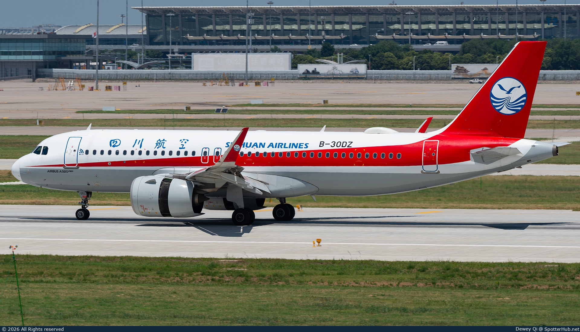 Photo of B-30DZ - Airbus A320-271N operated by Sichuan Airlines