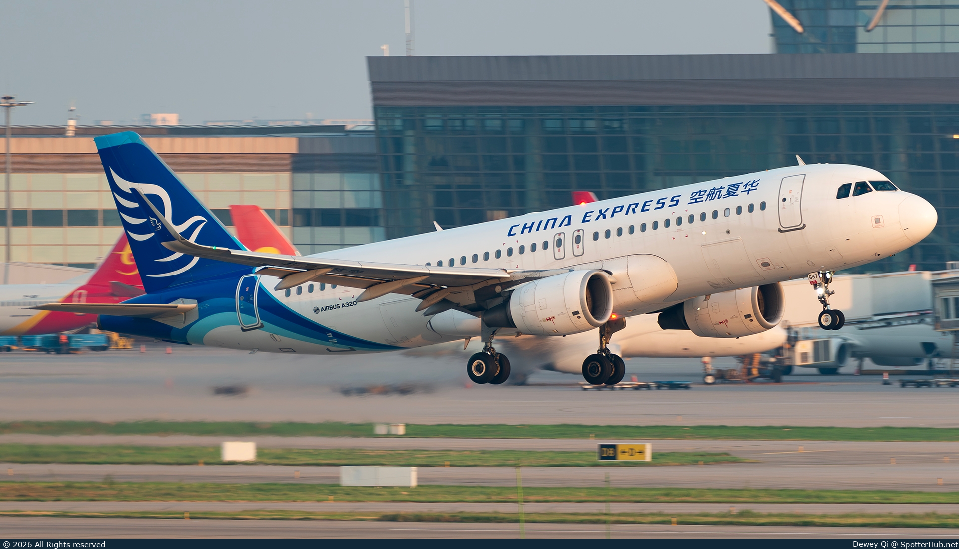 Photo of B-8697 - Airbus A320-214 operated by China Express Airlines