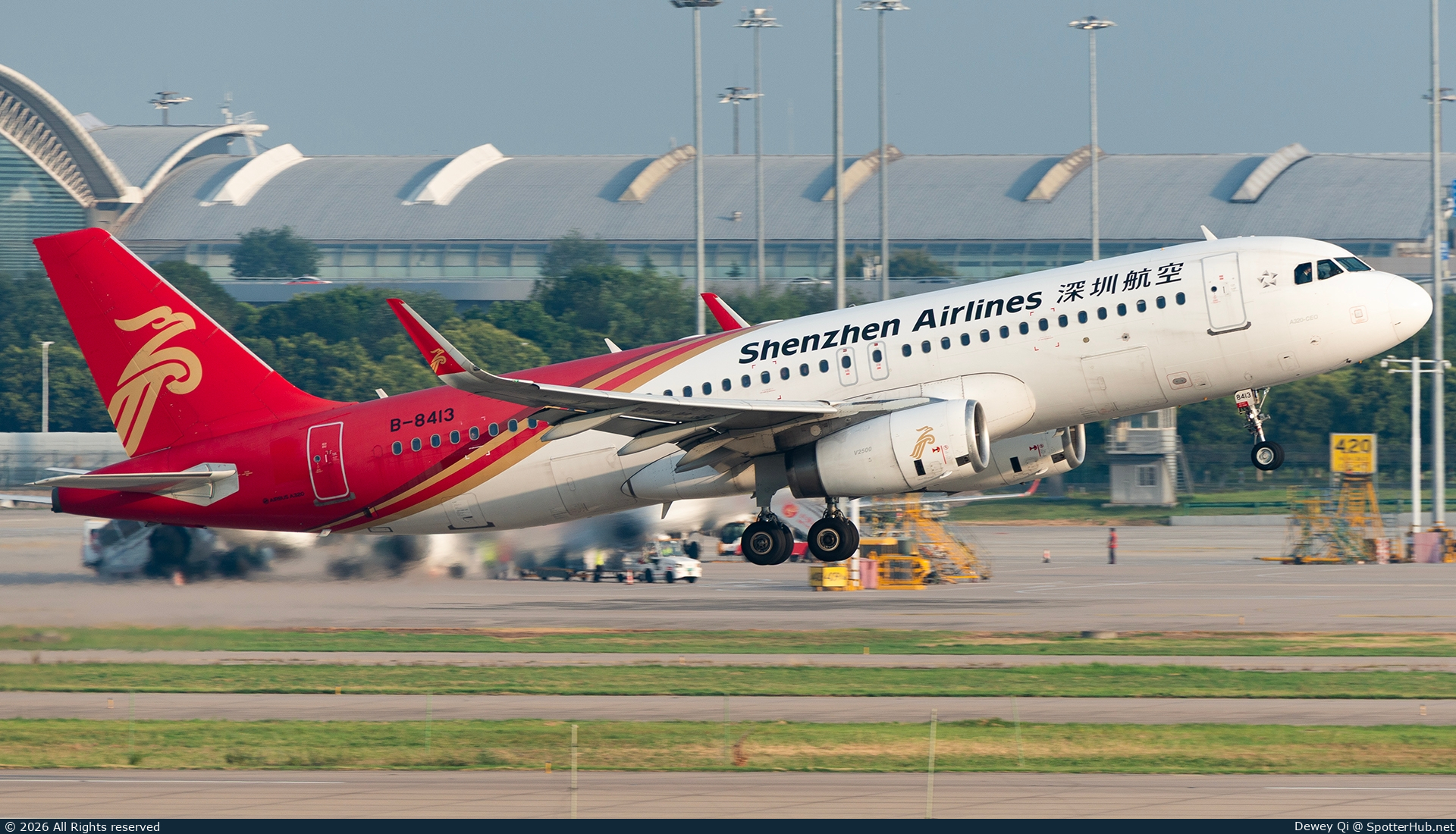 Photo of B-8413 - Airbus A320-232 operated by Shenzhen Airlines
