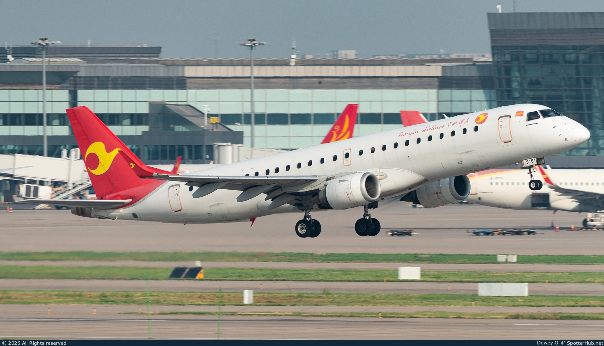 Photo of B-3181 - Embraer ERJ-190LR operated by Tianjin Airlines