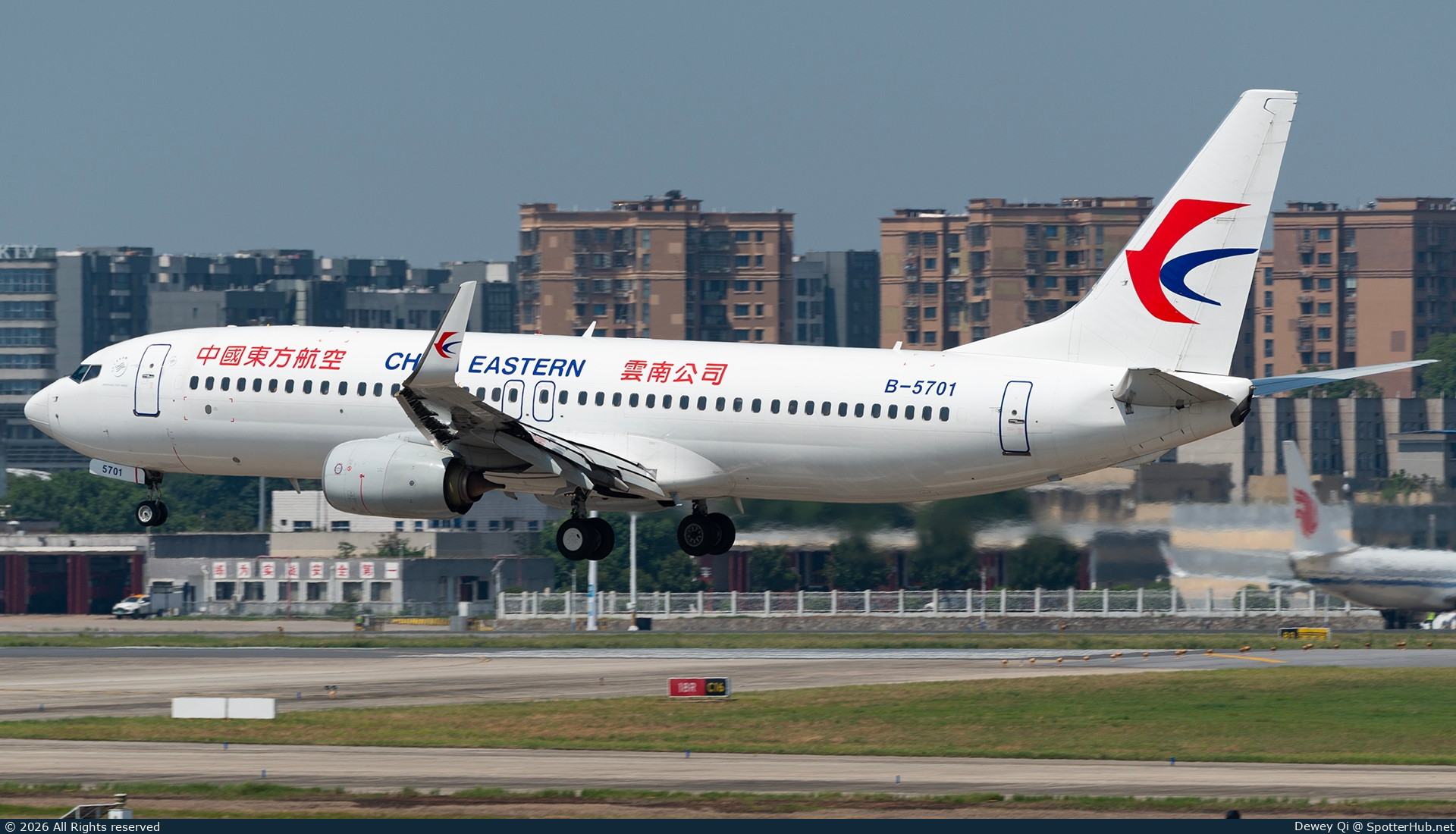 Photo of B-5701 - Boeing 737-89P operated by China Eastern Airlines