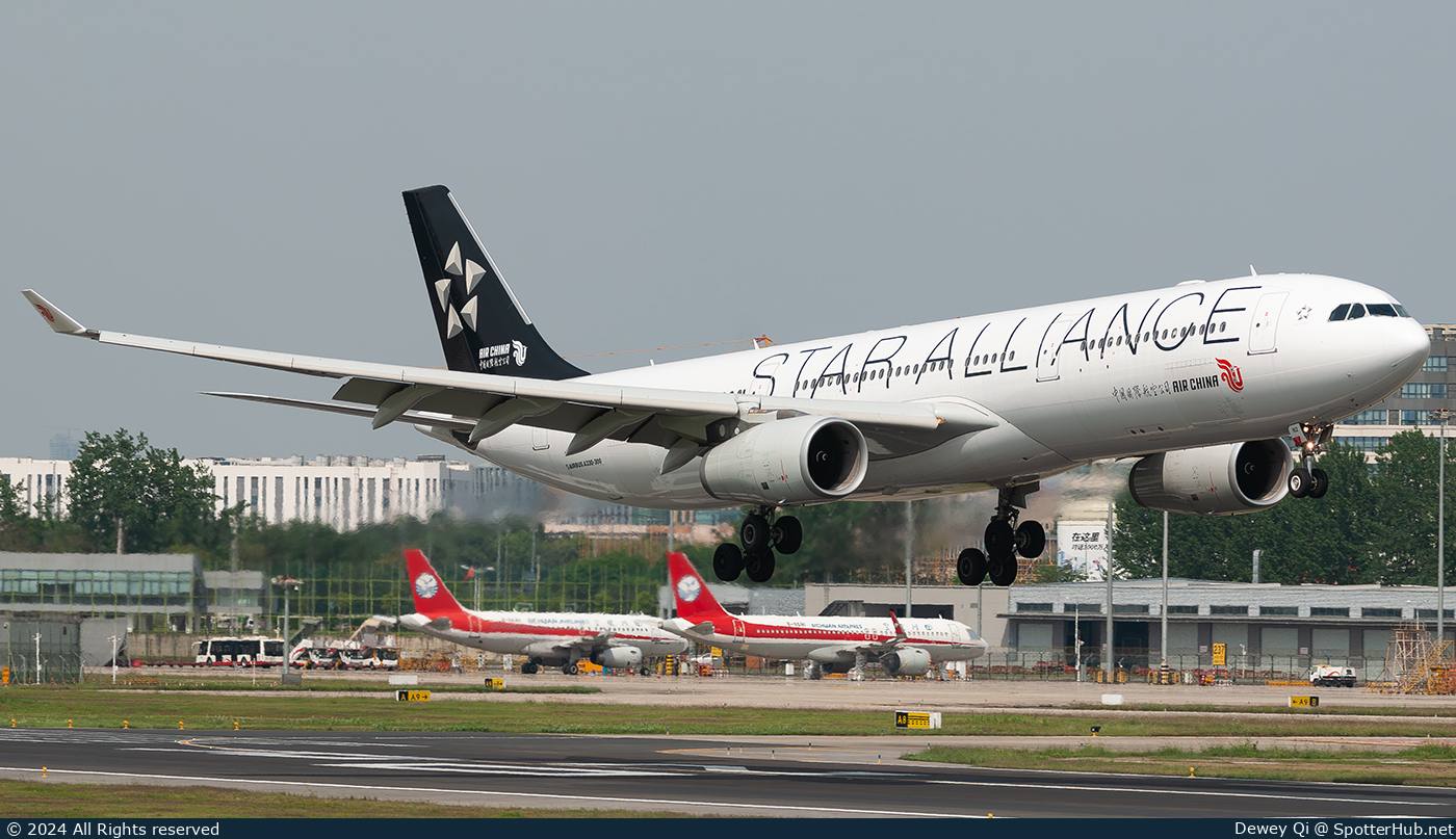 Photo of B-5912 - Airbus A330-343 operated by Air China