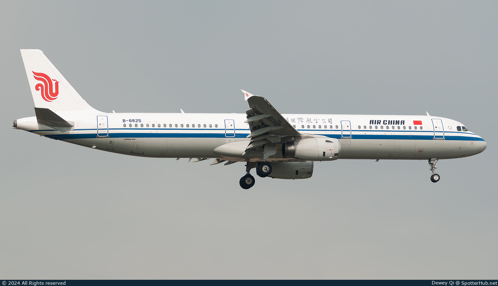 Photo of B-6825 - Airbus A321-232 operated by Air China