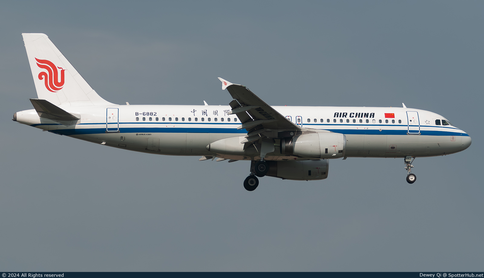 Photo of B-6882 - Airbus A320-232 operated by Air China
