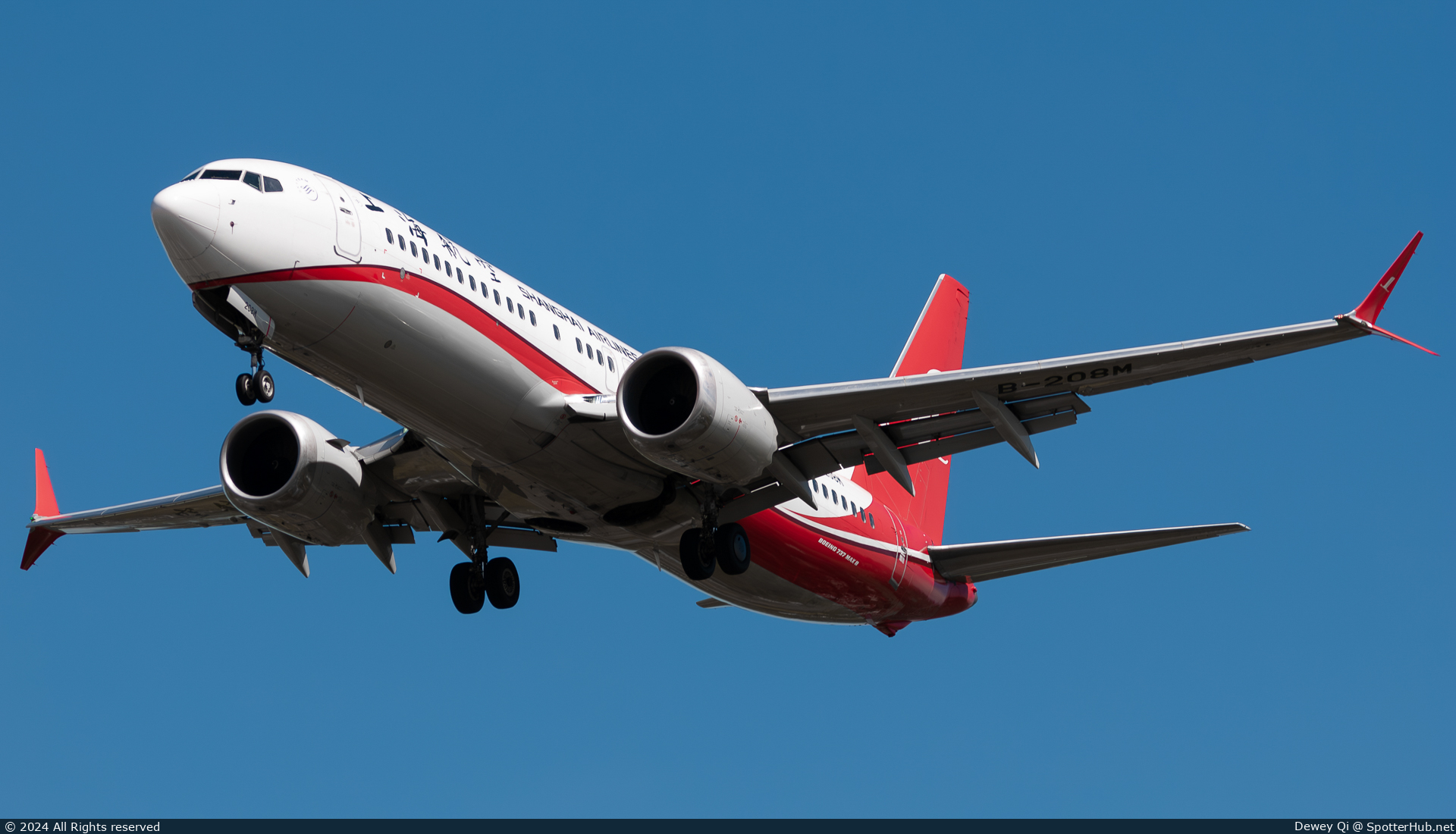 Photo of B-208M - Boeing 737 MAX 8 operated by Shanghai Airlines