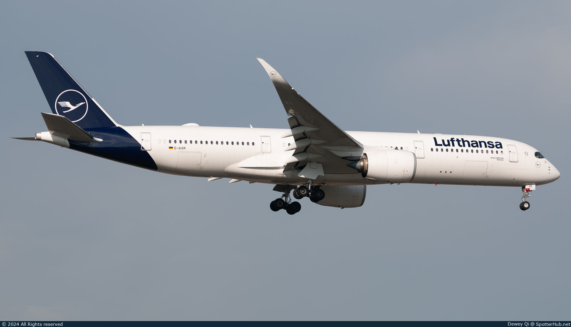 Photo of D-AIXM - Airbus A350-941 operated by Lufthansa