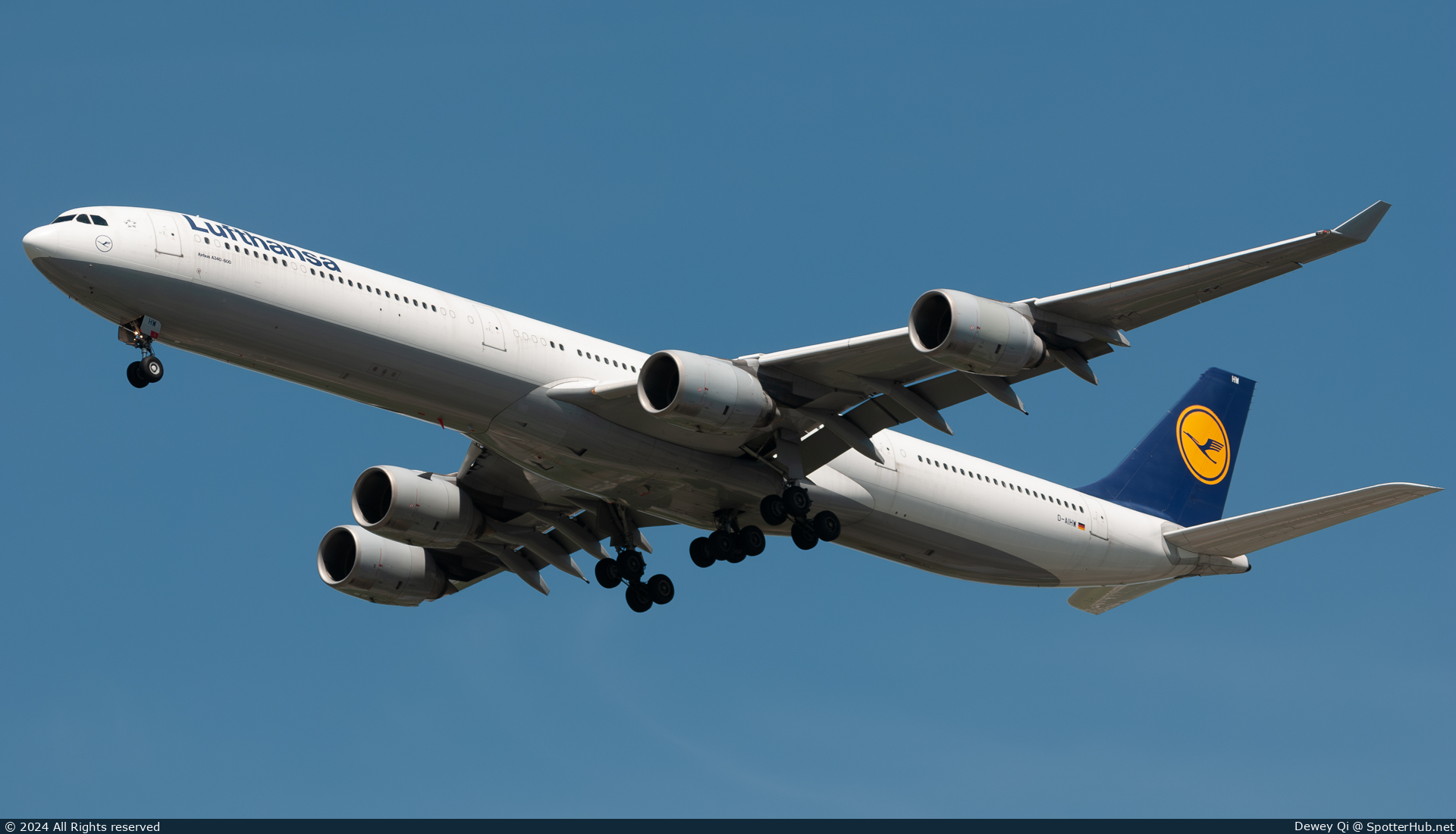 Photo of D-AIHW - Airbus A340-642 operated by Lufthansa