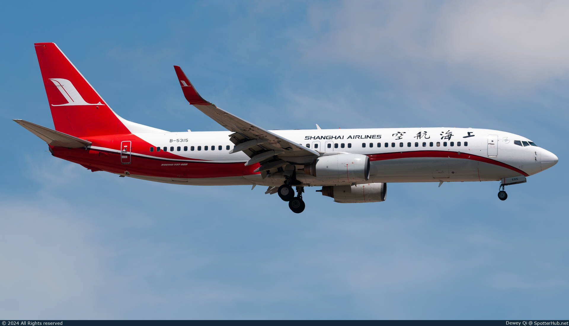 Photo of B-5315 - Boeing 737-86D operated by Shanghai Airlines