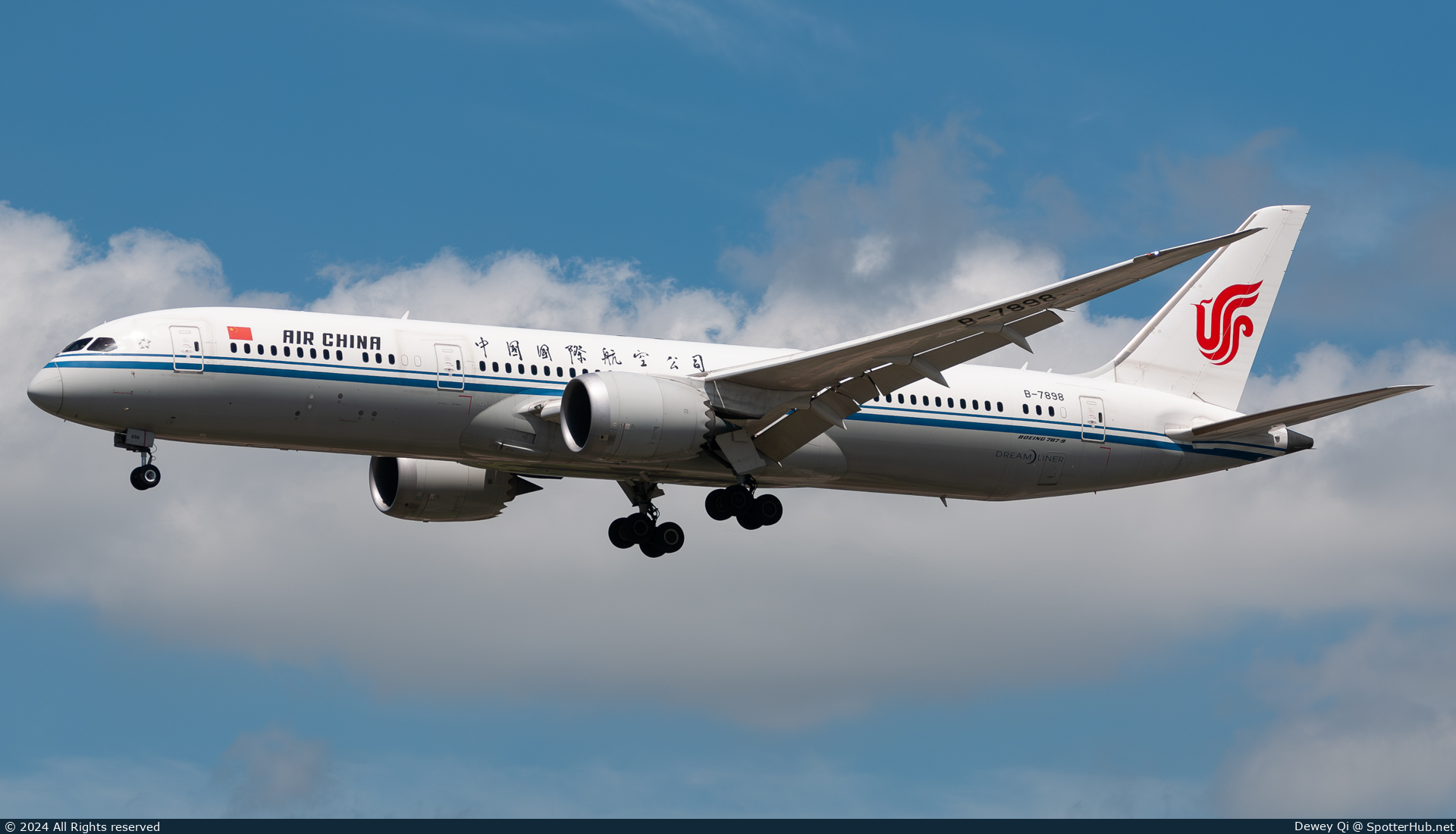 Photo of B-7898 - Boeing 787-9 Dreamliner operated by Air China