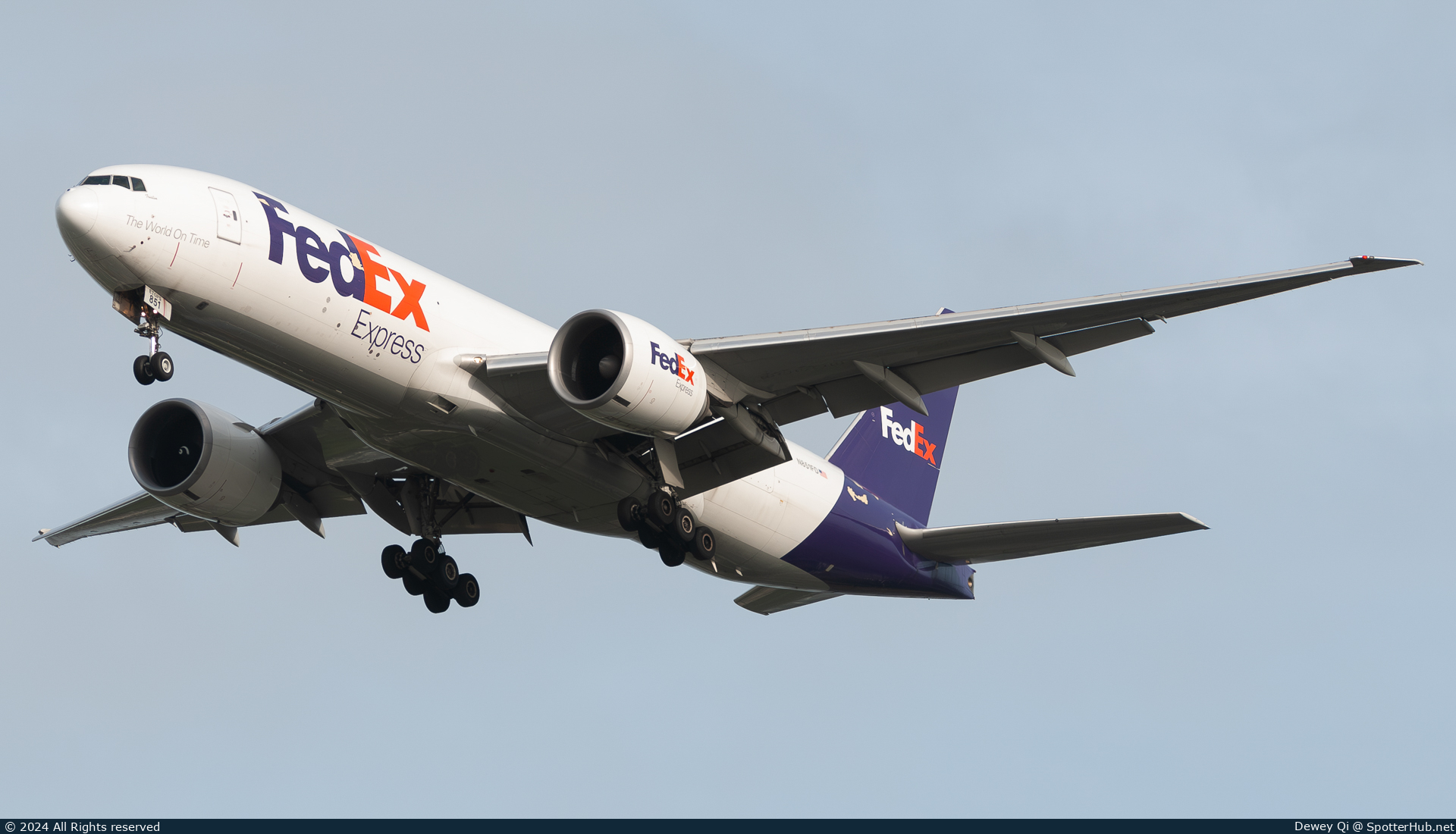 Photo of N851FD - Boeing 777-FS2 operated by FedEx