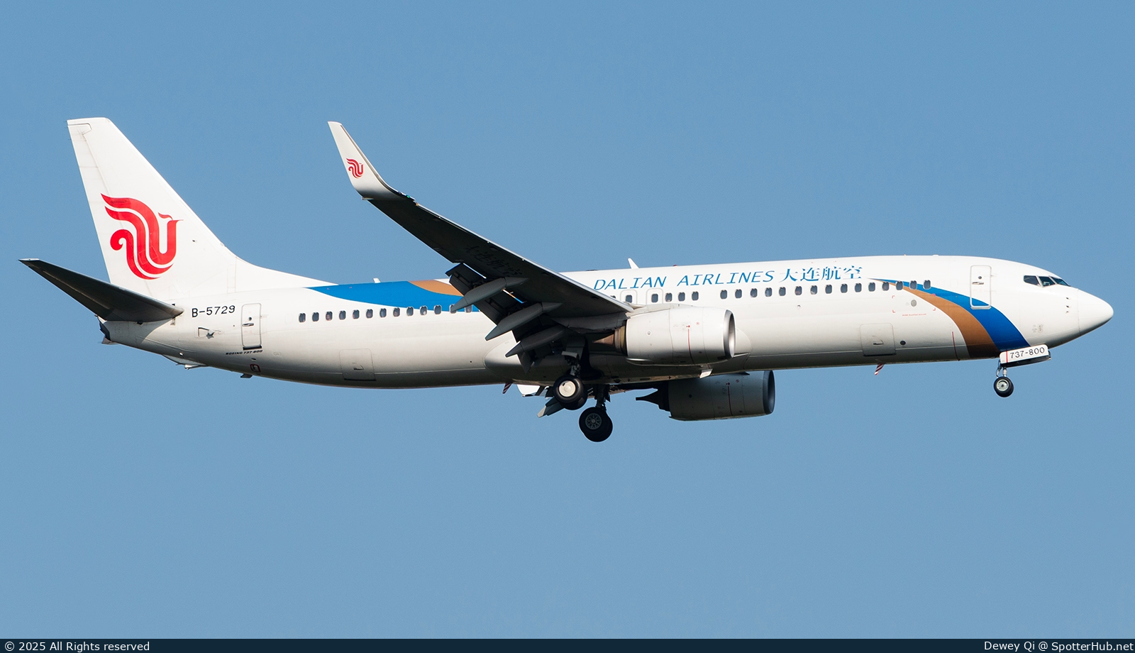 Photo of B-5729 - Boeing 737-89L operated by Dalian Airlines