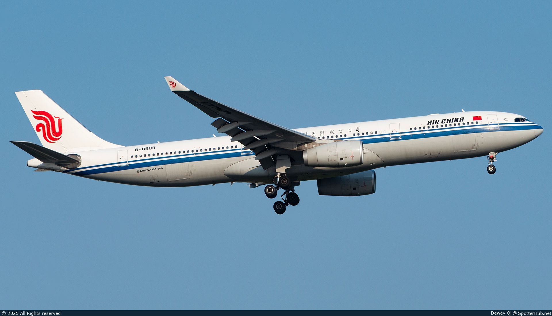 Photo of B-8689 - Airbus A330-343 operated by Air China