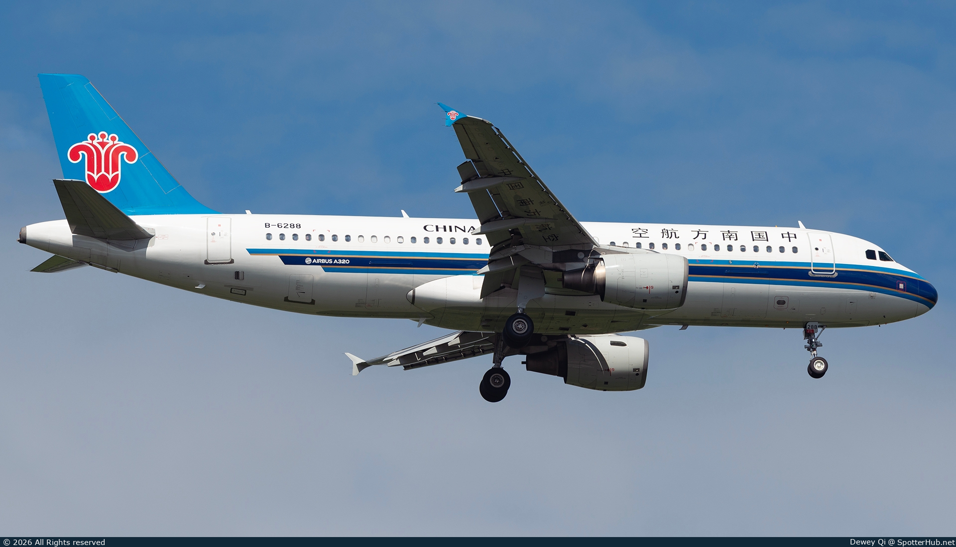 Photo of B-6288 - Airbus A320-214 operated by China Southern Airlines