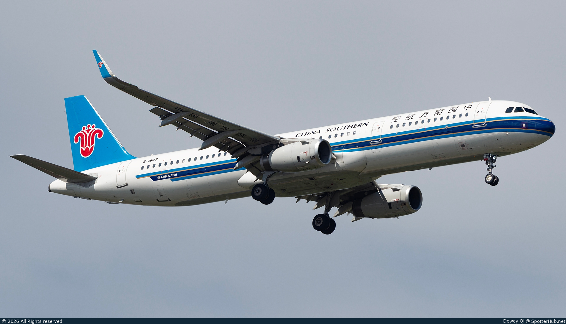 Photo of B-1847 - Airbus A321-231 operated by China Southern Airlines