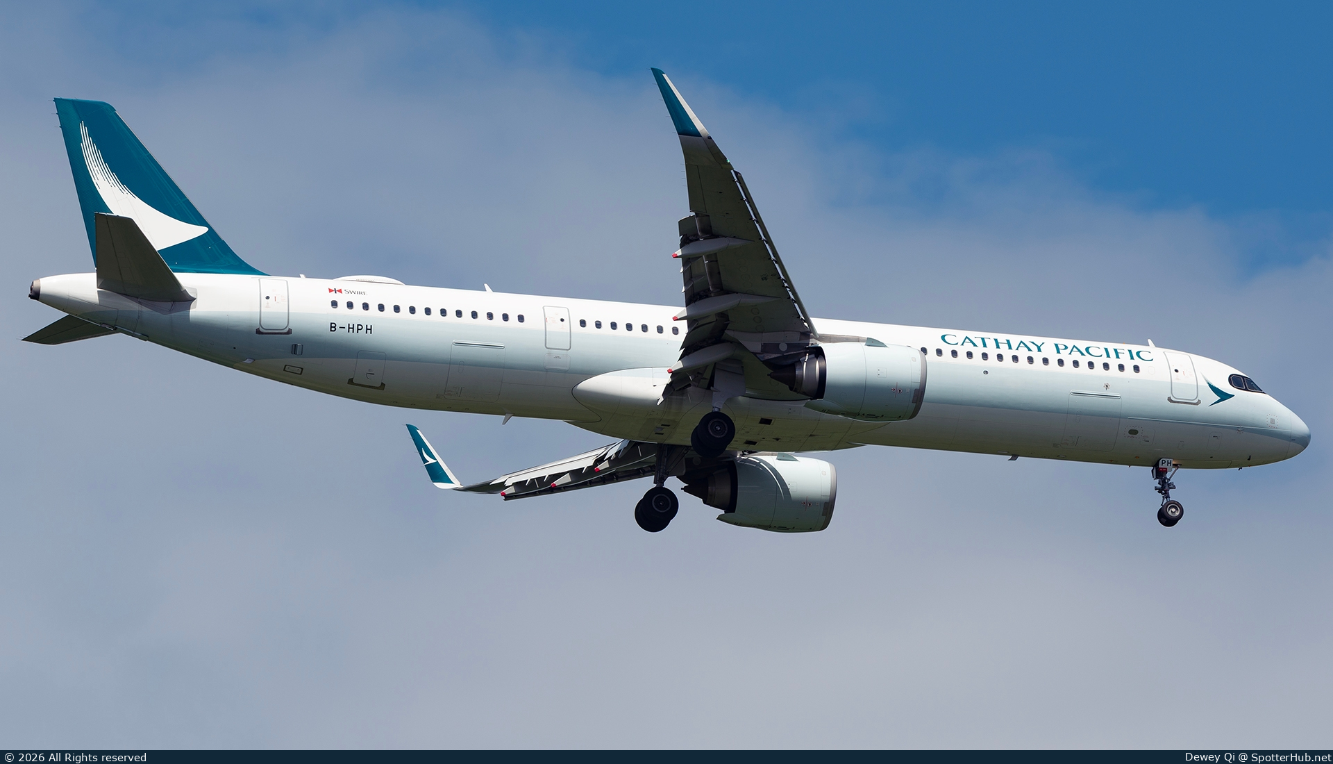 Photo of B-HPH - Airbus A321-251NX operated by Cathay Pacific Airways