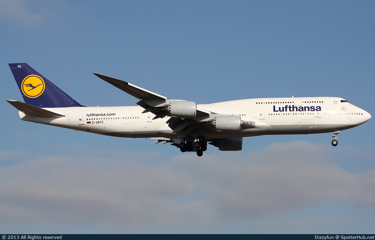 Photo of D-ABYC - Boeing 747-830 operated by Lufthansa