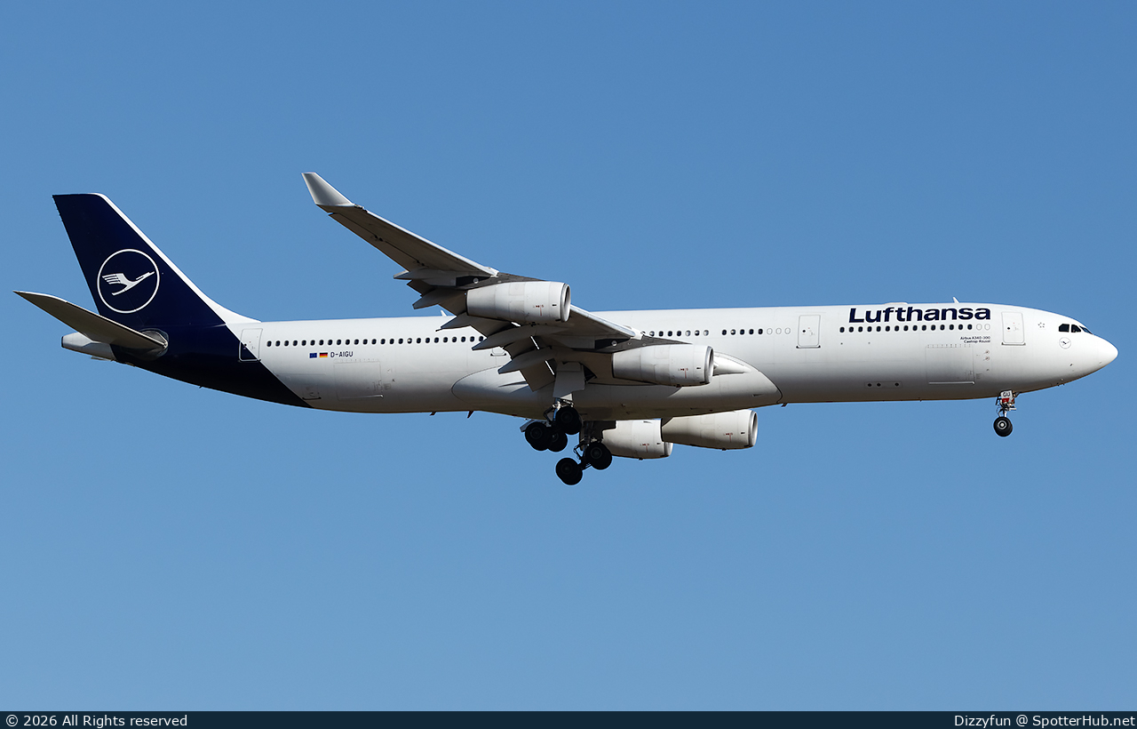 Photo of D-AIGU - Airbus A340-313 operated by Lufthansa