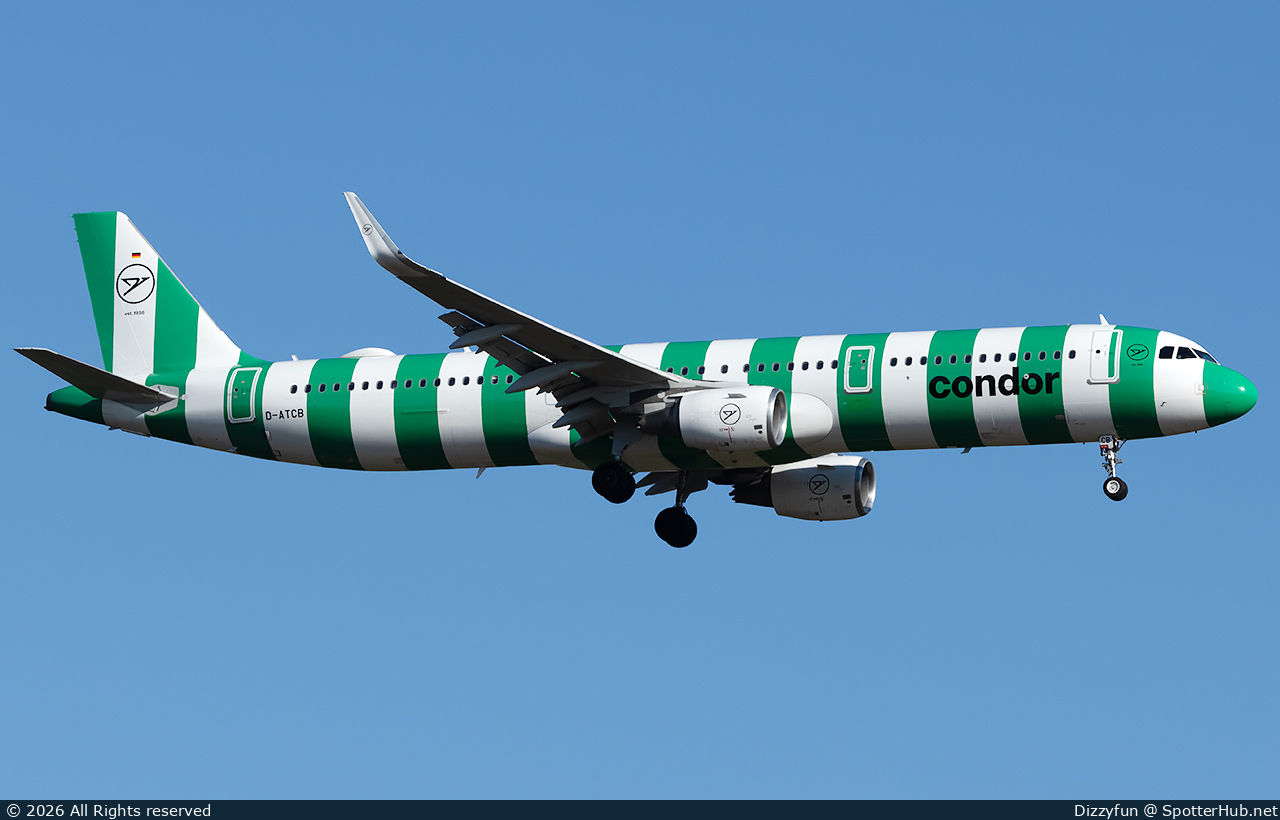 Photo of D-ATCB - Airbus A321-211 operated by Condor