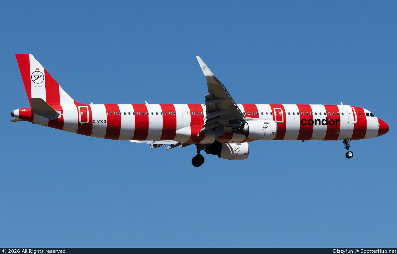 Photo of D-ATCG - Airbus A321-211 operated by Condor