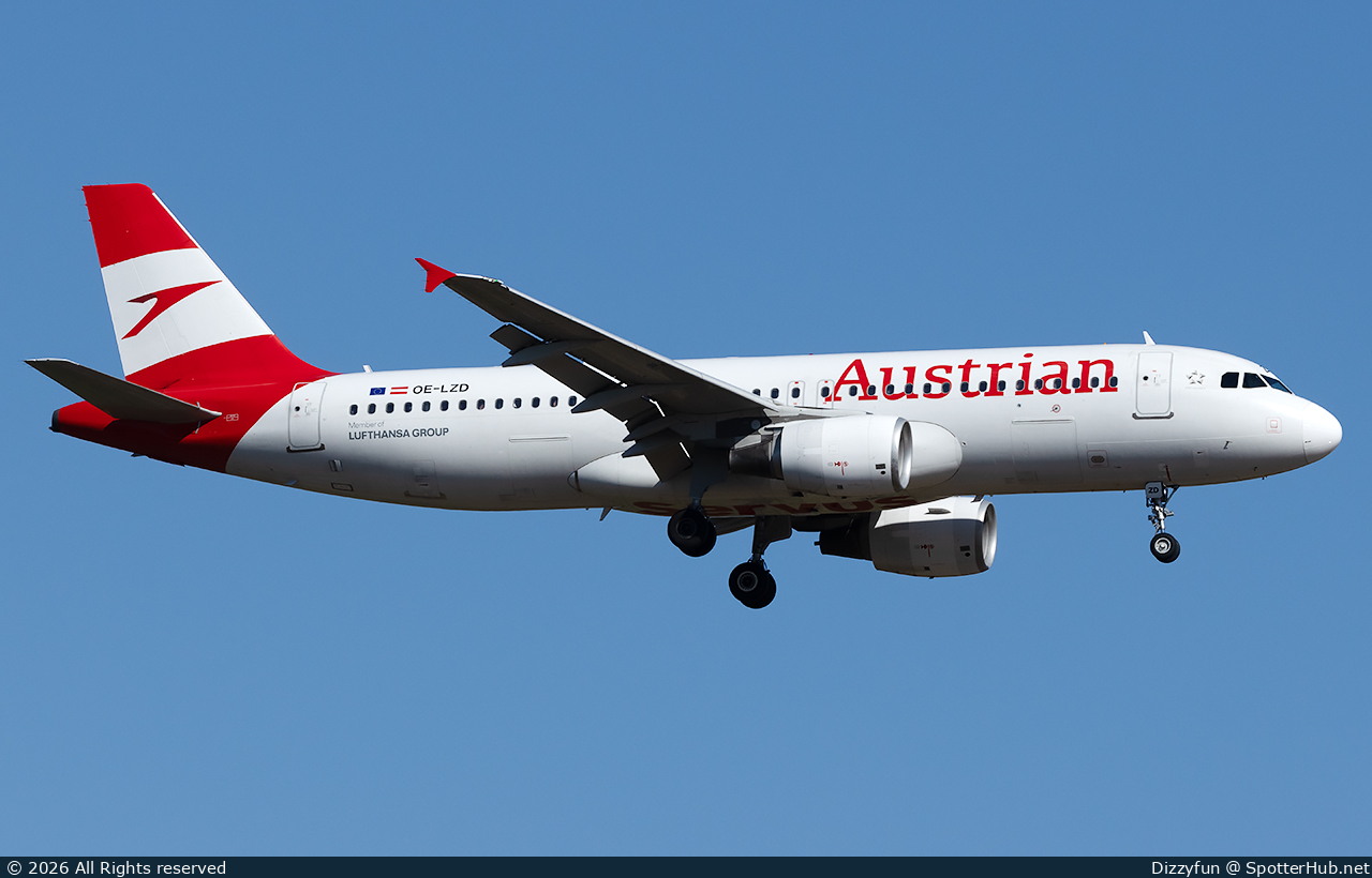 Photo of OE-LZD - Airbus A320-214 operated by Austrian Airlines