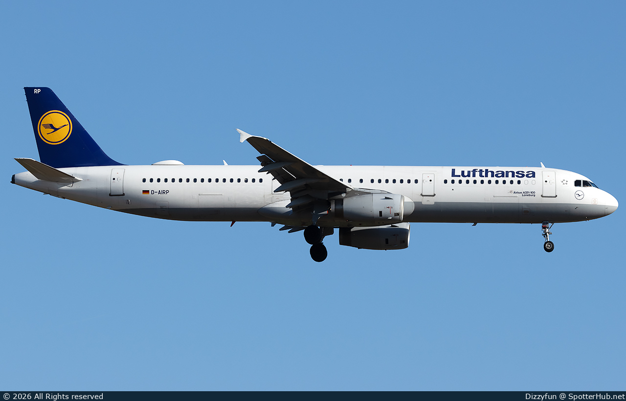 Photo of D-AIRP - Airbus A321-131 operated by Lufthansa