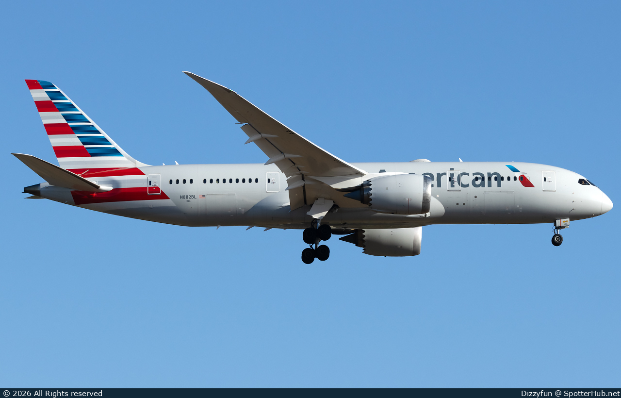 Photo of N882BL - Boeing 787-8 Dreamliner operated by American Airlines